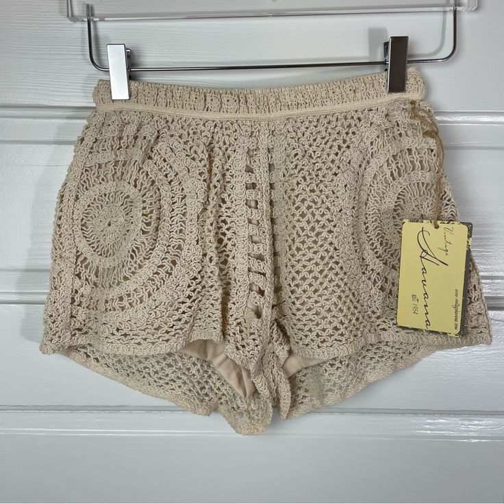 Nwt Vintage Havana Crochet Shorts Size Medium Fully Lined All Measurements Are Approximate, Please See Pictures For Details Waist 11” (Waist Stretches) Full Length 10” Inseam 1” Lululemon Biker Shorts, Skate Shorts, Long Jean Shorts, Yellow Jeans, Eyelet Shorts, Waist Stretches, Scalloped Shorts, Dressy Shorts, Crochet Shorts