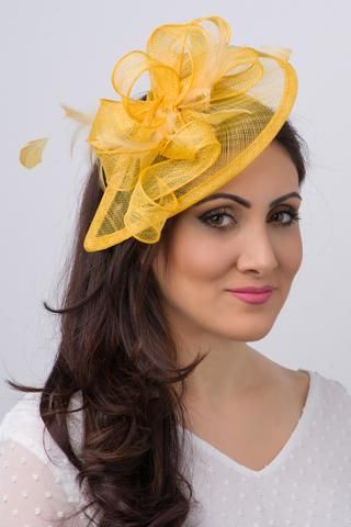 "Penny" Fascinator - Sunshine Yellow Tea Bridal Shower, Fascinator Hats Wedding, Fascinator Hairstyles, Trendy Hat, Mesh Ribbon, Sunshine Yellow, Fascinator Hats, Designs For Dresses, Wedding Hats