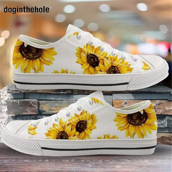 Sunflower Converse, Painted Shoes Diy, Black Canvas Shoes, Painted Canvas Shoes, Flower Sunflower, White Canvas Shoes, Casual Walking Shoes, Converse Style, Sunflower Pattern