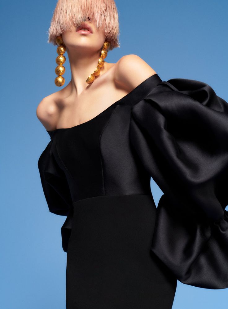 Jumpsuit In Winter, Black Taffeta Dress, Black Gowns, Spring Summer 23, Ellie Saab, Solace London, Black Ombre, Taffeta Dress, Black Gown