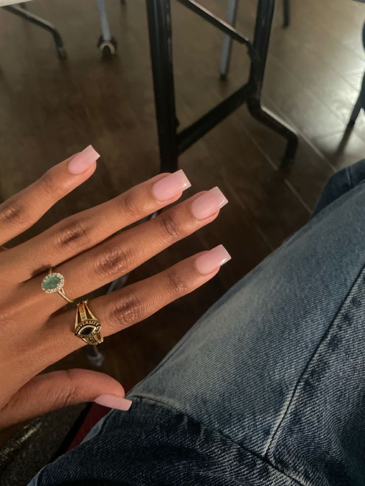 Clear Pink Tapered Square Nails, Straight Short Nails, Flare Square Nails, Soft Gel Overlay Nails, Natural Looking Nail Ideas, Sheer Pink Square Nails, Square Fall Nails Short, Acrylic Nails That Look Natural, Natural Short Square Nails