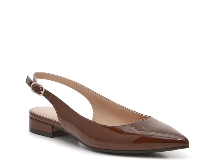 Save on Olicia Slingback Flat at DSW. Free shipping, convenient returns and customer service ready to help. Shop online for Olicia Slingback Flat today! Classic Summer Outfits, Birkenstock Styles, Katie Brown, Sandals Outfit, Slingback Flats, Ballet Fashion, Point Shoes, Trending Sneakers, Womens Ballet Flats