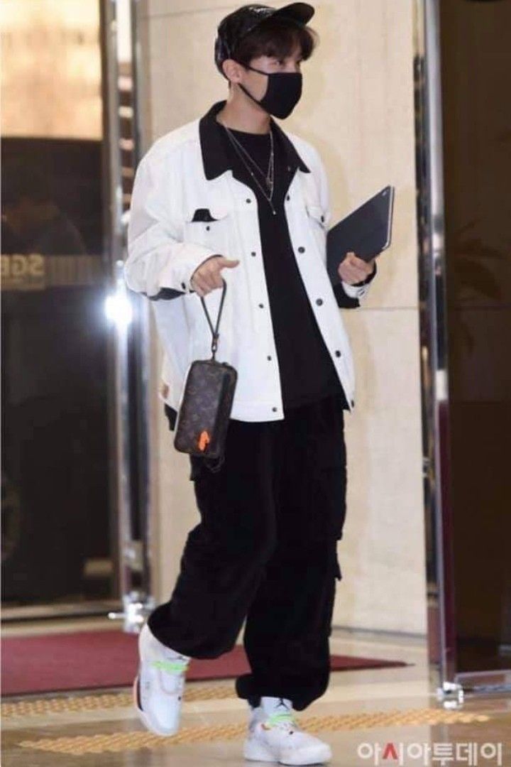 J-hope Outfit, What Is Bts, Airport Fashion Kpop, Korean Airport Fashion, Hope Fashion, Bts Airport, Bts Inspired Outfits, Bts J Hope, Airport Style