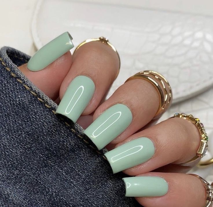 Mint Square Nails, Plain Green Nails, Cute Green Nails Short, Menta Nails, Diy Claws, Plain Nail Ideas, Pistachio Nails, Plain Color Nails, Plain Acrylic Nails