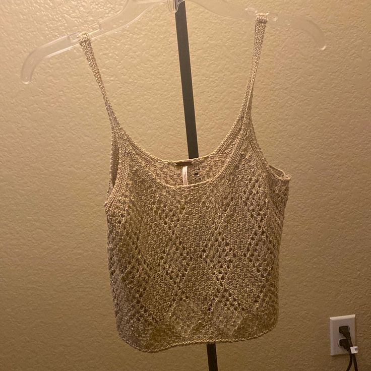 Free People Cropped Knitted, Macram Looking Style Top. Never Worn. No Flaws. Summer Casual Crochet Yarn Top, Casual Summer Crochet Top, Casual Crochet Top For Summer, Casual Crochet Yarn Top For Summer, Casual Beige Open Knit Crochet Top, Beige Knit Crochet Top For Beach, Beige Crochet Lace Knit Top, Beige Casual Crochet Top, Beige Open Knit Cotton Top