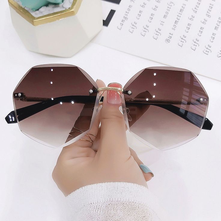 Shipping: Worldwide Express Shipping AvailableDelivery time: 7-15Days Fast ShippingReturns: Fast refund, 100% Money Back Guarantee.Brand Name: dawndessloOrigin: Mainland ChinaGender: WOMENDepartment Name: AdultFrame Material: AlloyStyle: RimlessLenses Optical Attribute: PolarizedLenses Optical Attribute: GradientLenses Optical Attribute: PhotochromicLenses Optical Attribute: UV400Item Type: EyewearEyewear Type: SunglassesLenses Material: PolycarbonateCertification: NONELens Height: 61mmLens Widt Frameless Sunglasses, Sun Glass, Designer Shades, Round Sunglasses Women, نظارات شمسية, Rimless Sunglasses, Gradient Sunglasses, Metal Sunglasses, Moda Vintage