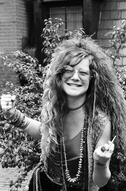 Janis Joplin (January 19, 1943 – October 4, 1970) Me And Bobby Mcgee, Acid Rock, Chelsea Hotel, Hippie Stil, Joan Baez, Mode Hippie, Joe Cocker, Estilo Hippie, Musica Rock