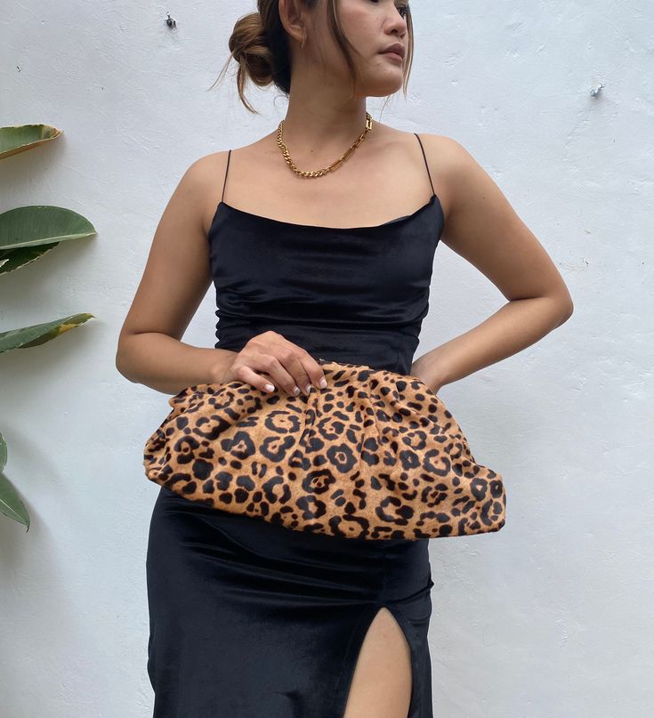 This beautiful bag made of leopard print Italian calf leather with linen lining Leopard Purse, Woven Mules, Heel Mules, Leather Mules, Beautiful Bags, Clutch Handbag, Leather Loafers, Cute Shoes, Leather Handmade