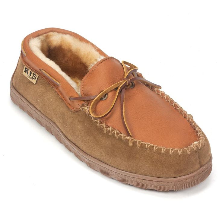 RJ's Fuzzies Men's Rainer Moccasin (208) Leather and Wool Slipper – Simons Shoes Mens Summer Outfits, Sheepskin Slippers, Wool Slippers, Cloud Nine, Children Shoes, Kit Bag, Harris Tweed, Slipper Shoes, Royce