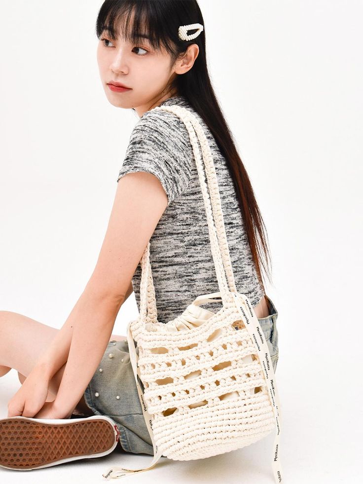 Composition : 60% cotton, 30% acrylic, 10% polyesterColor : beigeCountry of Origin : Republic of Korea Casual Rectangular Canvas Bag For Spring, Beige Cotton Canvas Bag For Vacation, Vacation Cotton Shoulder Bag With Adjustable Strap, Casual Cotton Canvas Bag For Spring, Beige Cotton Vacation Bag, Vacation Beige Cotton Shoulder Bag, Beige Cotton Shoulder Bag For Vacation, Summer Beige Cotton Canvas Bag, Spring Cream Tote Beach Bag