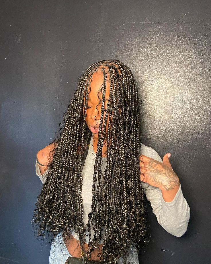 Knotless Braids Hairstyles Medium Length, Medium Knotless Braids Mid Back Length, Boho Braids Mid Length, Boho Knotless Braids Mid Back Length, Mid Length Boho Knotless Braids, Mid Back Knotless Braids With Curls, Box Braids Mid Length, Mid Length Boho Braids, Midback Boho Knotless Braids