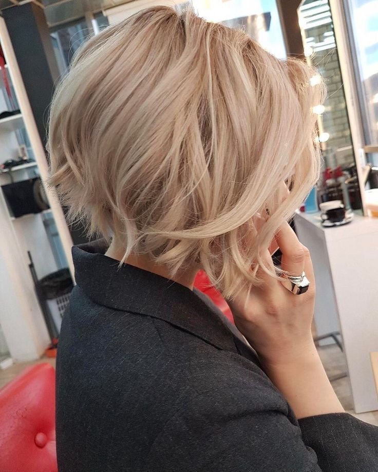 Short Flippy Hairstyles, Hairstyles For Summer, Κούρεμα Bob, Short Hair Ideas, Choppy Bob Hairstyles, Chin Length Hair, Choppy Bob, Hairstyle Trends, Messy Short Hair