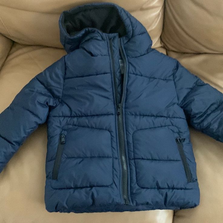 Brand New With Tags Boys Jacket By Michael Kors.Size 4 Blue Puffer Jacket With Fleece Lining, Blue Long Sleeve Puffer Jacket With Fleece Lining, Blue Fleece-lined Puffer Jacket For Fall, Blue Outerwear With Fleece Lining For Cold Weather, Casual Blue Puffer Jacket With Fleece Lining, Boys Coat, Boys Jacket, Kids Jacket, Puffer