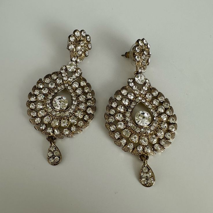 New! Kundan Earrings To Wear To Any Indian Wedding, Party, Or Special Occasion. Can Also Be Worn With American Wear. Elegant Jeweled Crystal Earrings For Festive Occasions, Elegant Metal Hoop Earrings For Celebration, Elegant Silver Jeweled Danglers, Elegant Sparkling Jewelry For Festive Occasions, Elegant Sparkling Festive Jewelry, Elegant Festive Sparkling Jewelry, Dazzling Dangle Earrings For Celebration, Elegant Jeweled Danglers For Celebrations, Festive Costume Jewelry Metal Earrings