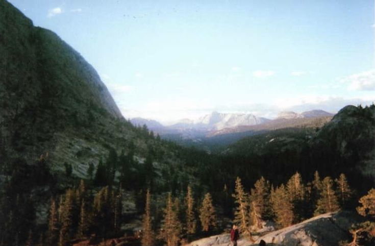 Taken on a disposable film camera (film aesthetic) Aesthetic granola girl hiking (granola outfit) to mediation peaceful spot in the mountains forest in california in the national park Yosemite Granola Girl Wallpaper, Granola Wallpaper, Granola Girl Aesthetic Wallpaper, Girl Skiing, Granola Aesthetic, Mac Backgrounds, Skiing Aesthetic, Adventure Summer, Granola Girl Aesthetic