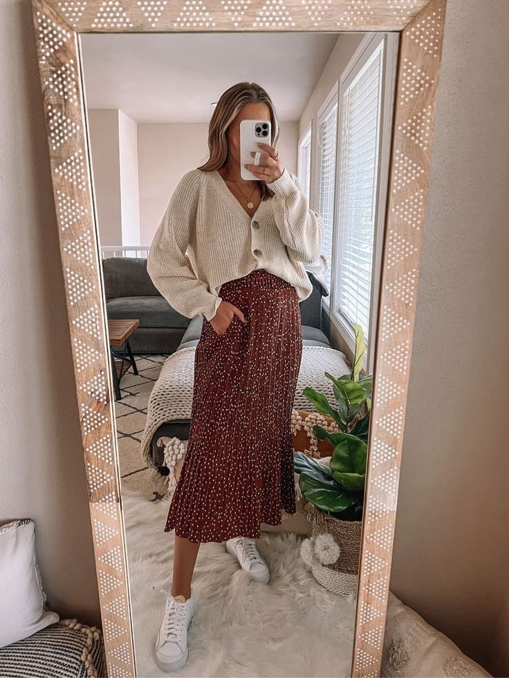 Cute Simple Boho Outfits, Style Inspo Aesthetic Summer, Student Intern Outfits, Shaker Stitch Cardigan Outfit, Cute Fall Outfits For Teachers, Modest Teaching Outfits, Teacher Outfits Cardigan, Choir Teacher Outfits, Cute Outfit Inspo Spring