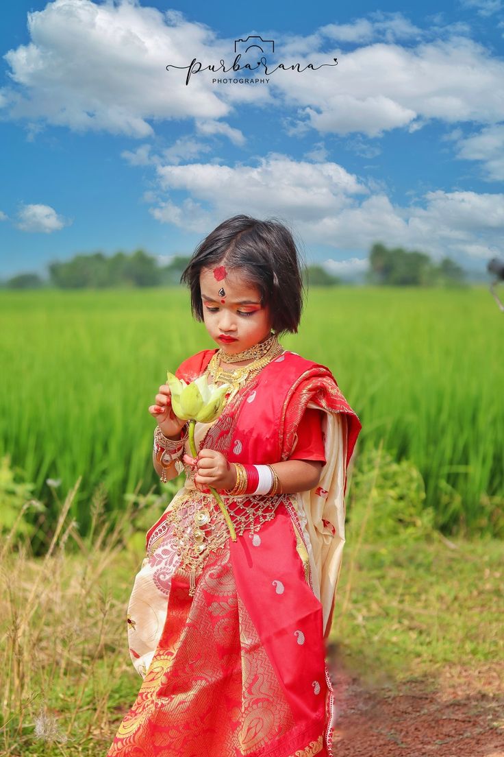 Baby Shoot, Agomoni Shoot, Baby Girl Agomoni Shoot, Bengali Traditional Shoot, West Bengal, India Agomoni Look, West Bengal Traditional Dress, Bengali Traditional Look, Agomoni Shoot, Traditional Shoot, Baby Shoot, Traditional Look, Saree Photoshoot, West Bengal