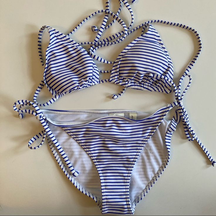 H&M Nautical Striped Bikini. Both Top And Botttom Size 4. Nwt. Greece Bathing Suits, Navy Blue Bikinis, Greek Blue, White Bathing Suit, White Bikinis, Blue Swimsuit, Bathing Suits, Nautical, Greece