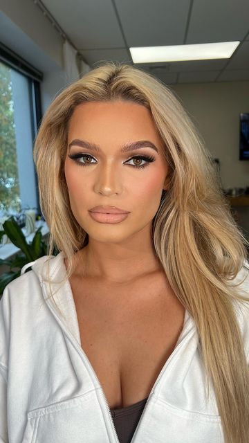 Blonde Hair Brown Eyes Makeup, Blonde Makeup Looks, 2024 Prep, Pageant Hair And Makeup, Brown Eyes Blonde Hair, Makeup Glowy, Skincare Favorites, Blonde Hair Brown Eyes, Pageant Hair