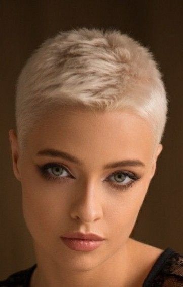 Super Short Pixie Cuts, Sunkissed Hair, Super Short Haircuts, Short White Hair, Short Shaved Hairstyles, Brunette Balayage, Really Short Hair, Hair Brunette, Very Short Haircuts