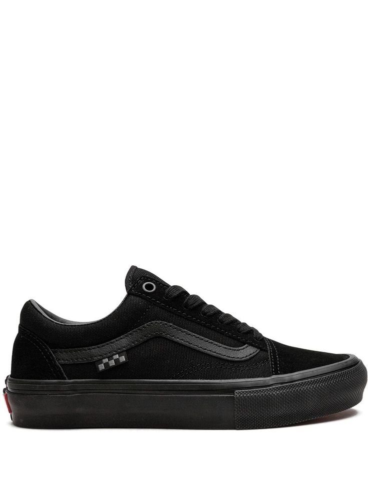 black panelled design signature jazz stripe round toe front lace-up fastening waffle sole These styles are supplied by a premium sneaker marketplace. Stocking only the most sought-after footwear, they source and curate some of the most hard to find sneakers from around the world. Vans Skate, Vans Shop, Black Panels, Old Skool, Sneakers Black, Womens Shoes Sneakers, Fashion Branding, Around The World, Shoes Sneakers