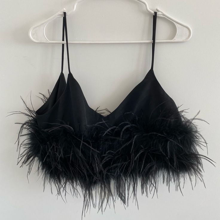 This Tank Top Is Nwt. Perfect Top For A Night Out. Fitted Sleeveless Feathered Tops, Fitted Sleeveless Feather Tops, Chic Black Top With Feather Trim, Black Feather Trim Top For Evening, Black Feathered Party Top, Cowl Neck Cami, Textured Tank Top, Satin Cami Top, Feather Tops