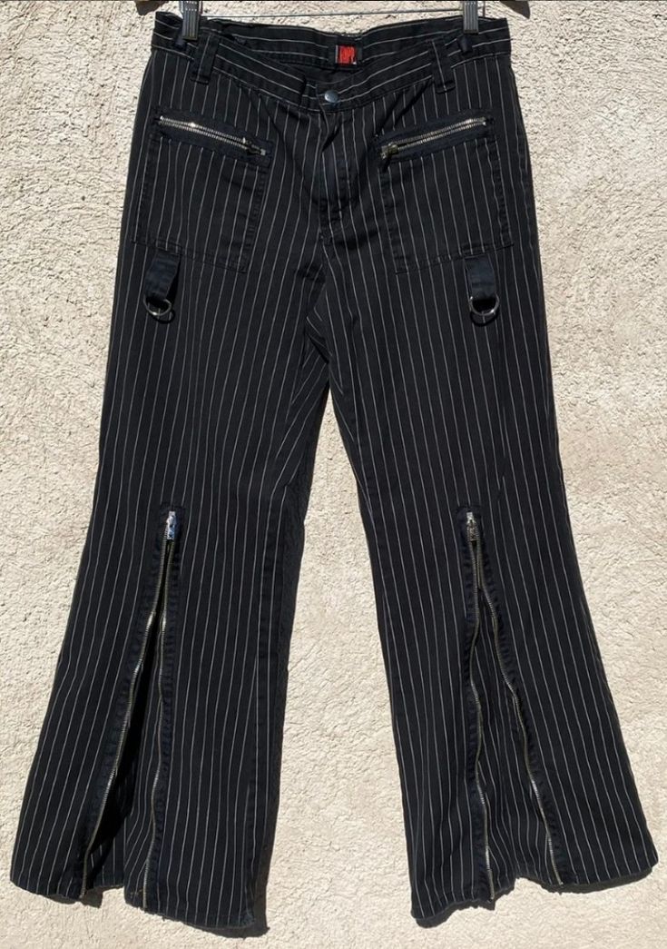 Goth Bottoms, Scene Pants, 2000s Punk, Goth Fits, Tripp Pants, Y2k Workwear, Goth Kids, Y2k Goth, Future Outfit