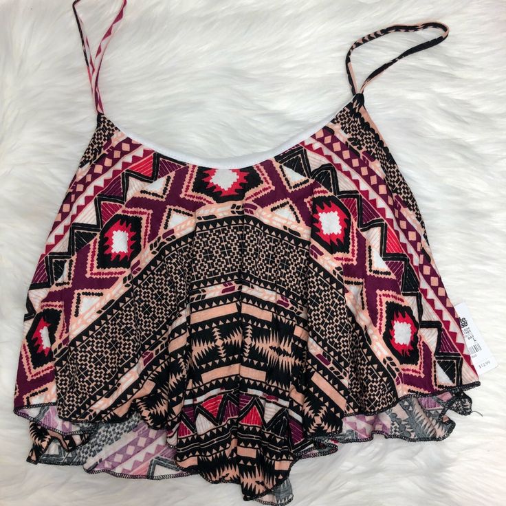 Brand New, Has Tags, Excellent Condition Casual Pink Crop Top For Beach Season, Chic Pink Crop Top For Vacation, Pink Bohemian Crop Top For Vacation, Chic Printed Crop Top For Beach, Casual Printed Crop Top For Beach, Trendy Printed Crop Top For The Beach, Trendy Printed Beach Crop Top, Trendy Printed Crop Top For Beach, Summer Pink Printed Crop Top