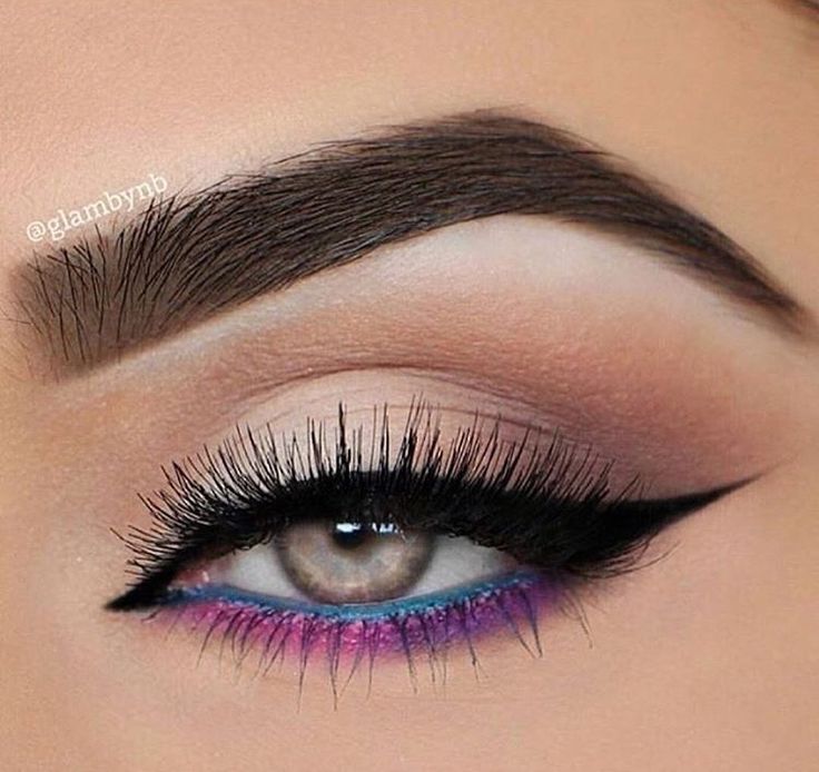 Whimsical Smink Inspiration, Beautiful Eye Makeup, Makijaż Smokey Eye, Eye Makeup Designs, Purple Eyeshadow, Colorful Eye Makeup, Magic Eyes, Makeup Eye Looks, Creative Eye Makeup