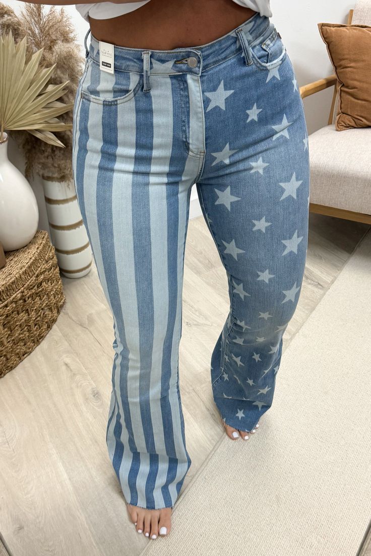 Sterling Flare Jeans - Happily Ever Aften Cute Bell Bottom Jeans, Forth Of July Outfit, American Flag Jeans, Casual Western Outfits, Making Jeans, Country Outfits Women, Country Jeans, Vintage Flare Jeans, Thrift Store Fashion