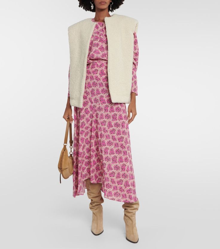 Gwendalia Wool Blend Vest in Beige - Isabel Marant | Mytheresa Spring Wool Sleeveless Sweater Vest, Isabel Marant Street Style, Isabel Marant Coat, Isabel Marant Shearling Jacket, Isabel Marant Leather Jacket, Isabel Marant Fontizi Coat, Isabel Marant 2024 Spring Summer, Outfits With Hats, Womens Vest