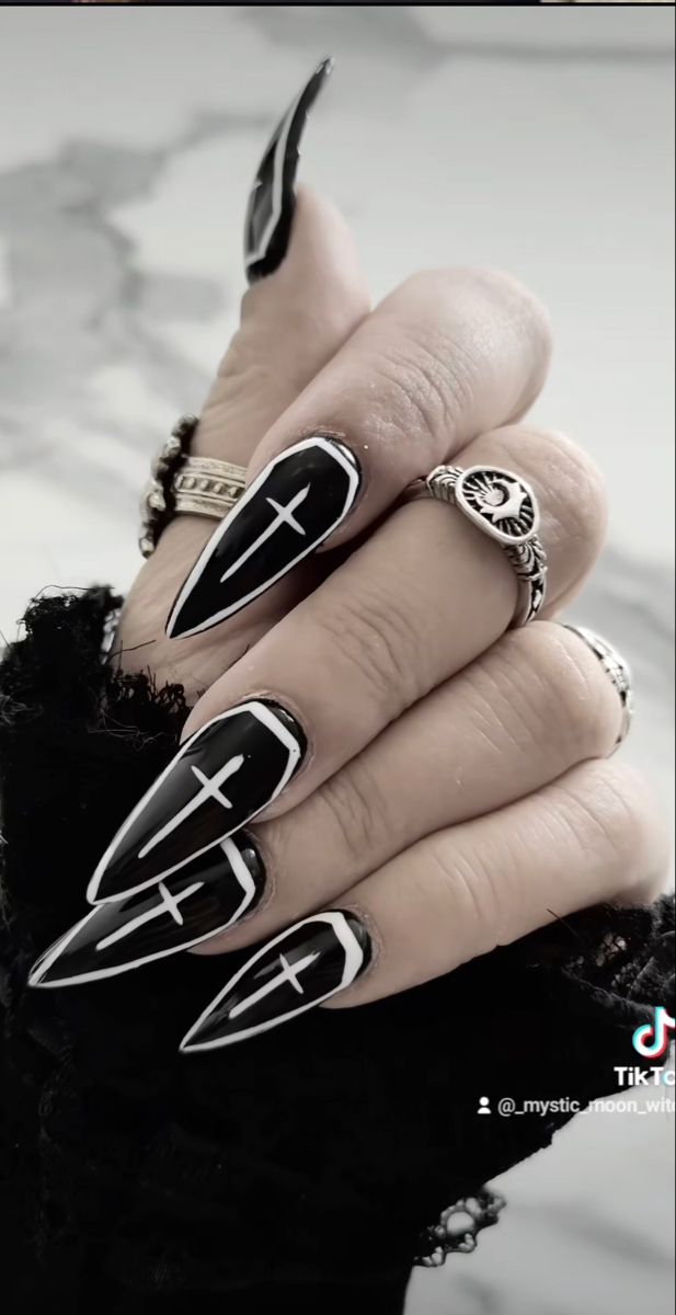 Gothic Nail Art, Holloween Nails, Witchy Nails, November Nails, Punk Nails, Gothic Nails, Goth Nails, Grunge Nails, Almond Shape