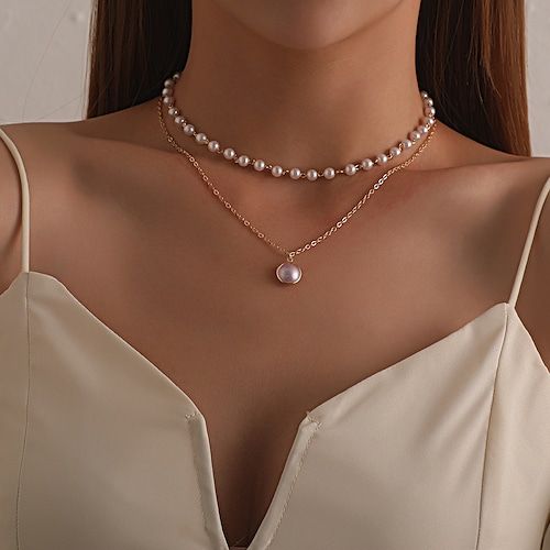 Sexo:Mujer; Cantidad:1 PC; Estilo:Moda,Sencillo; Tipo joyería:Collar con perlas,Collar; Ocasión:Invitado a la boda,Trabajo,Diario,Festivos; Material:Cromo,Perla Artificial; Longitud del Collar:40; Diseño:Doble Capa; Página delantera:WE; Peso de Envío:0.1; Día listado:01/05/2023 What Jewelry To Wear Neckline Chart, Medium Size Pearl Necklace, Luxury Romantic Pearl Necklace As Gift, Pearl Necklace Single Line, Layered Pearl Necklace, Beautiful Pearl Necklace, Gold Chain Choker, Layered Choker Necklace, Cheap Earrings