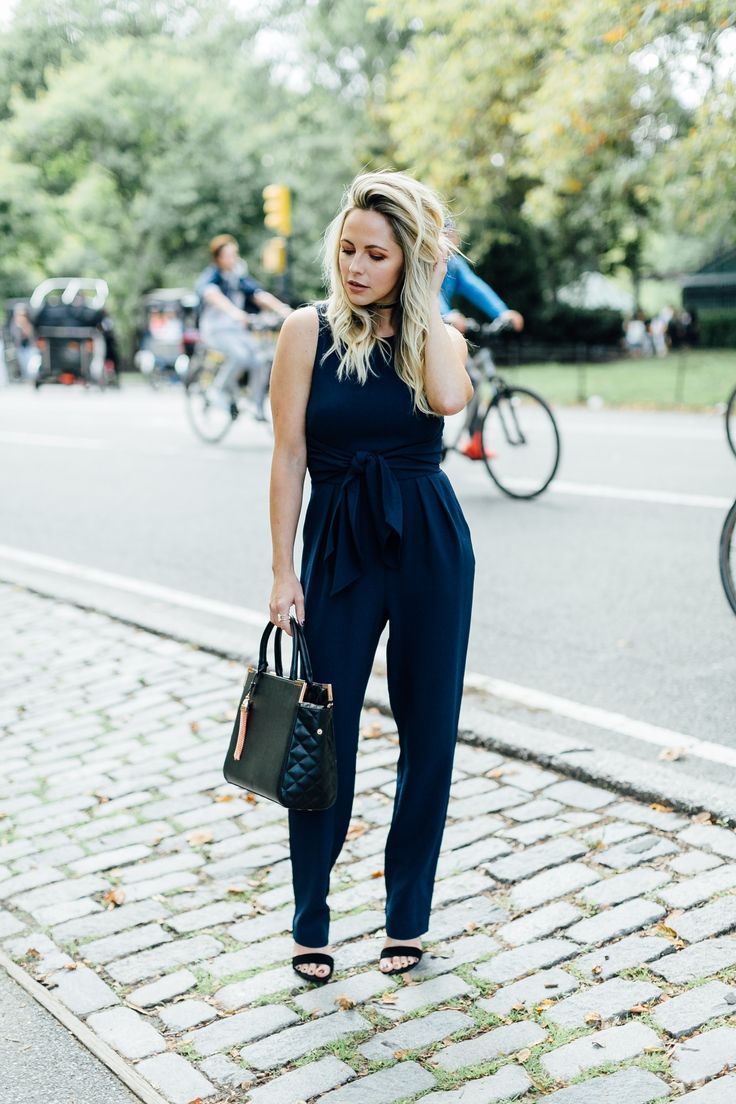 My First Time at New York Fashion Week Day-by-Day || WAS IT WORTH IT? by Nashville fashion blogger Nashville Wifestyles Nashville Fashion, Was It Worth It, Classy Coat, Nashville Style, Blogger Outfits, Minimal Outfit, Neutral Outfit, Weekend Outfit, Street Style Looks