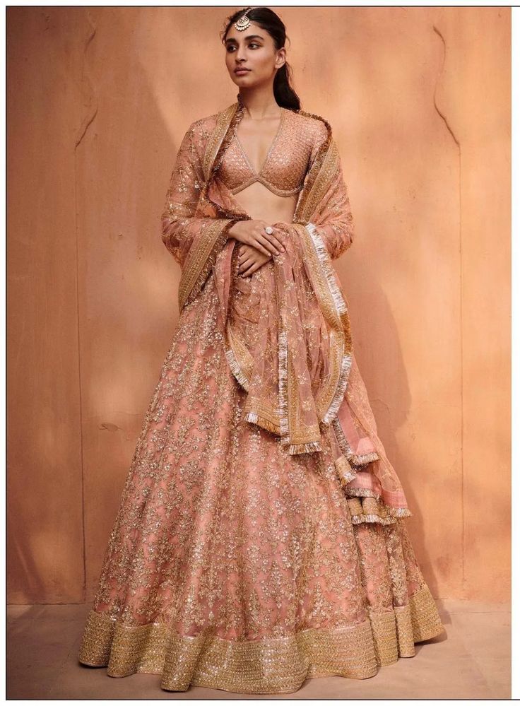 Sabyasachi Bridal Collection, Sabyasachi Lehenga Bridal, Sabyasachi Collection, Sabyasachi Bridal, Simple Lehenga, Sabyasachi Lehenga, Wedding Lehenga Designs, Traditional Indian Outfits, Indian Bridal Dress