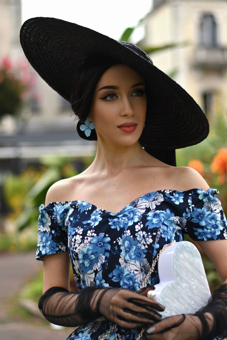 This cartwheel hat is pure classic - wide dramatic brim and shallow round crown that comfortably lies on your head will be a perfect addition both for formal occasions and as an elegant sun protection that goes perfectly with every summer dress. Made of wide 100% black straw braids and with the diameter of cca 50 cm / 20 inches, it will perfectly protect both your face and your shoulders on hot summer days. The hat comes without a bow, but every customisation is possible. All pieces are custom m Elegant Fitted Panama Hat With Curved Brim, Chic Formal Panama Hat With Curved Brim, Elegant Panama Hat With Curved Brim For Kentucky Derby, Elegant Curved Brim Panama Hat For Kentucky Derby, Elegant Wide Brim Panama Hat For Kentucky Derby, Formal Panama Hat With Curved Brim For Spring, Elegant Fitted Wide Brim Panama Hat, Elegant Panama Hat For Kentucky Derby, Fitted Panama Hat For Spring Formal Occasions