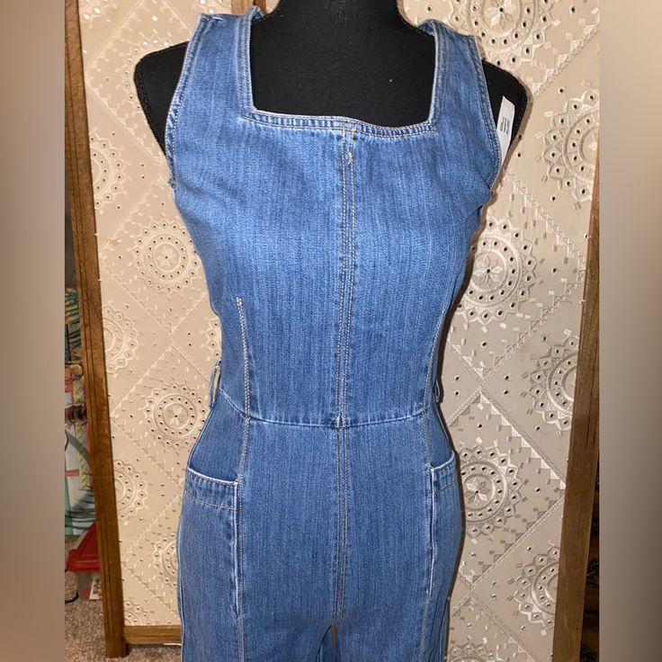 This Jumper Gives Me Vintage Vibes From The 70s But It's Actually Brand New With Tags From Gap! It Has A Cinched Waste That Is Sure To Accentuate All The Right Places. The Flare Pants With Make Your Waste Look Even Smaller! Retro Dark Wash Denim Jumpsuit, Retro Fitted Summer Overalls, Retro Cotton Denim Jumpsuit In Medium Wash, Retro Medium Wash Cotton Denim Jumpsuit, Retro Fitted Overall Bottoms, Retro Fitted Denim Jumpsuit For Summer, Retro Fitted Overalls, Fitted Retro Overalls, Retro Medium Wash Denim Jumpsuit Overall