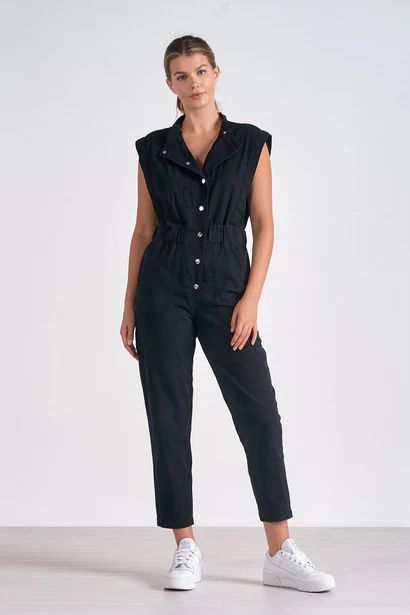 Jack Jumpsuit – Shop Elan Exaggerated Collar, Confident Style, The Jack, Denim Jumpsuit, Cinched Waist, White Denim, Layering, Button Up, Jumpsuit