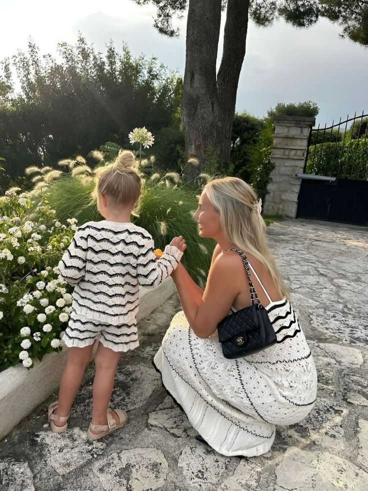 Mom Outfits Spring, Sommer Strand Outfit, Drømme Liv, Future Mommy, Moms Goals, Dream Family, Future Mom, Future Lifestyle, Dream Lifestyle