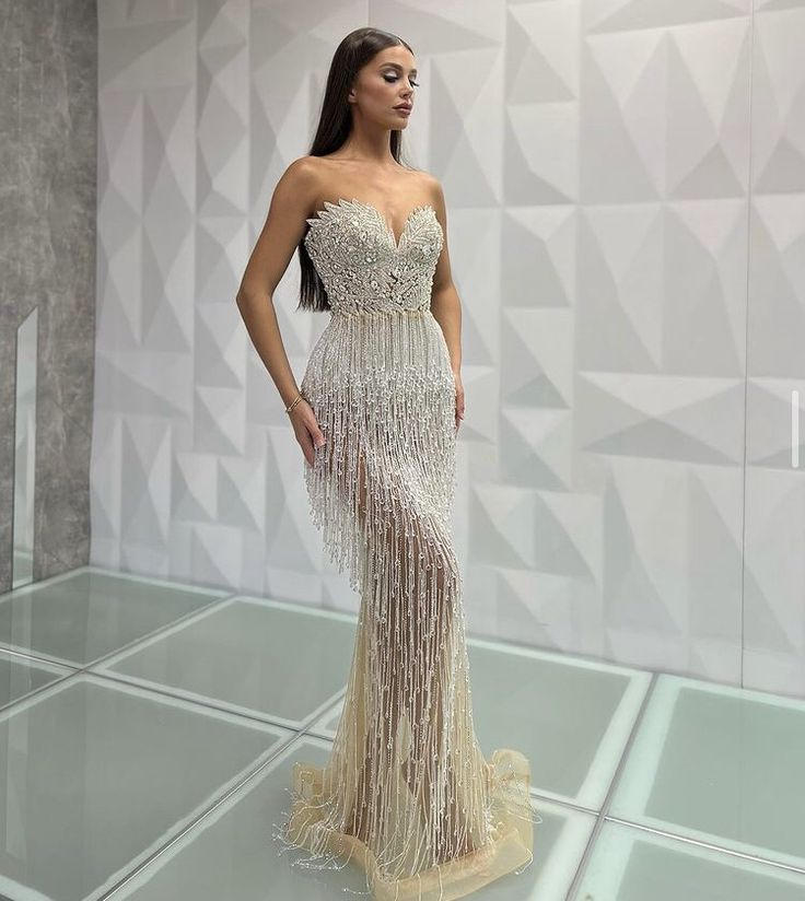 Unique Md Dresses, Nigerian Wedding Gowns, Matric Dance Dresses Ideas Unique, Glam Prom Dresses, Md Dresses, Wedding Rehearsal Dinner Dress, Matric Dance Dresses, Matric Dance, Prom Girl Dresses