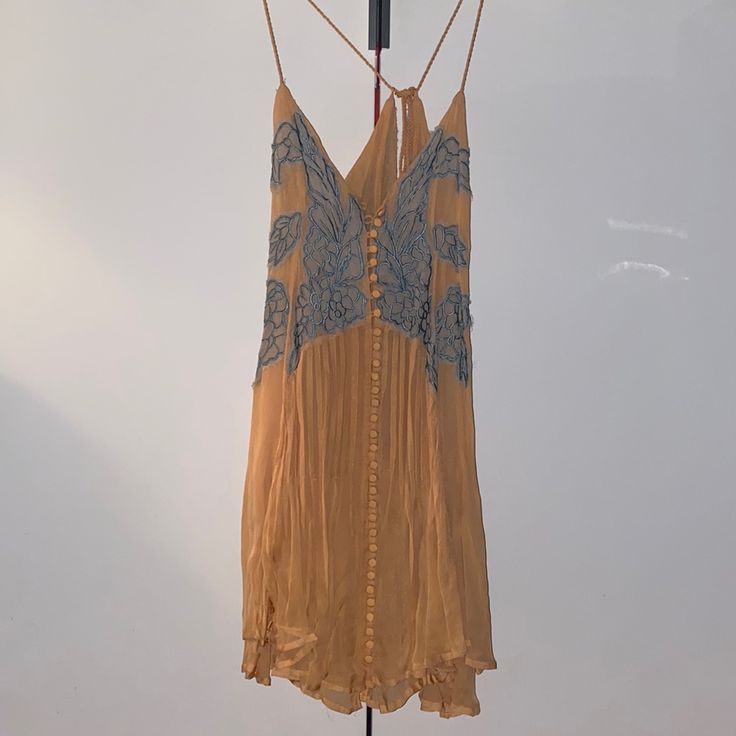 New W Tag Sold Out Oversized Free People Golden Hour Dress, Boho Concert Outfit, Fall Hippie Outfits, Boho Attire, Taurus Rising, Short Orange Dress, Denim Jumper Dress, Fall Closet, Black Lace Mini Dress