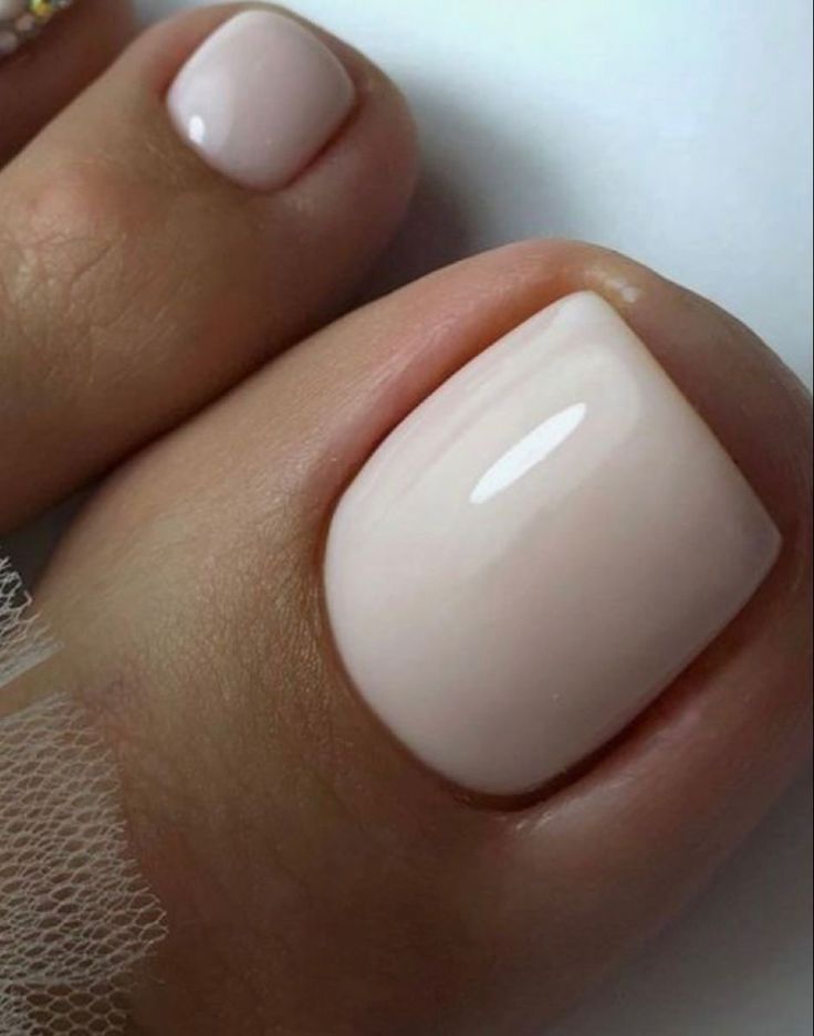 Neutral Gel Pedicure, Pearl Toenail Polish, Bridesmaid Toenails Neutral, Pedicure Colors Neutral, Toenail Polish Neutral, Pedicure Ideas For Bride, Soft White Pedicure, Neutral Toenail Color, Natural Toenails Pedicure