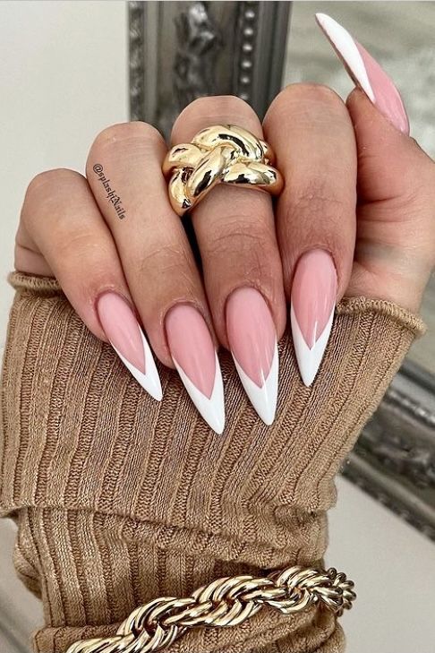 French Stiletto Nails, Pointed Nail Designs, Acrylic Nails Stiletto, Stilleto Nails Designs, Unghie Sfumate, Pointy Nails, Pointed Nails, Stiletto Nails Designs, Her Nails