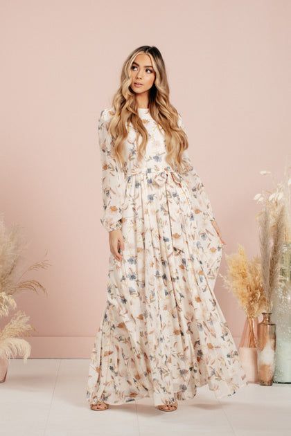 Skye Cremé Floral Maxi - DM Exclusive - Restocked – DM Fashion Dressy Clothes, Modest Maxi Dress, Modest Maxi, American Dress, Modest Fits, Being Kind, Virtual Wardrobe, Exclusive Dress, Fit Details