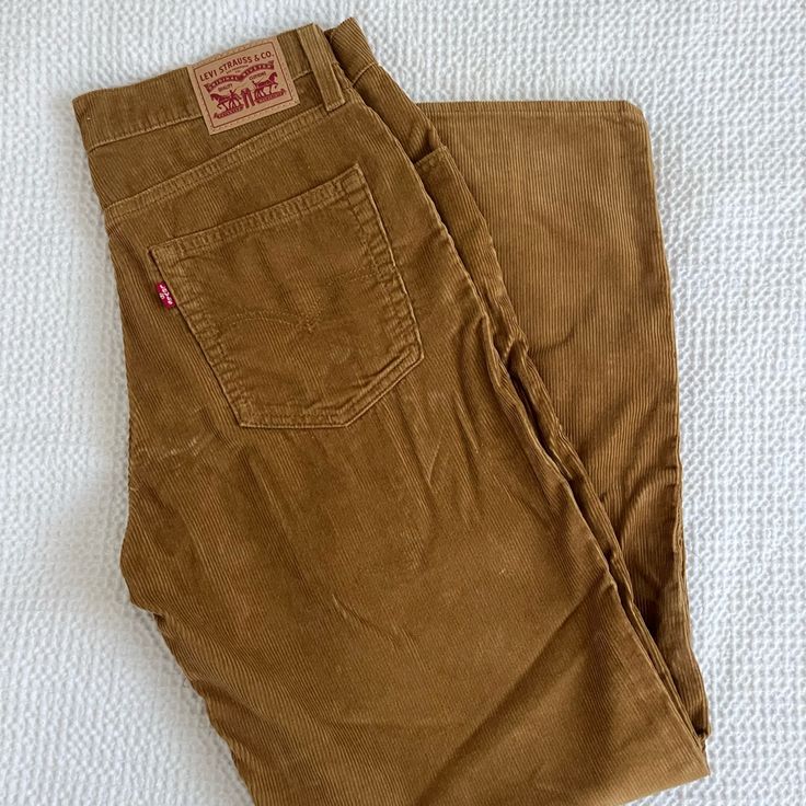 Women’s Size 30 Never Worn Brand New But Doesn’t Come With The Original Tag Levi’s Pants, Levi's Casual Corduroy Bottoms, Levi's Corduroy Pants With Pockets, Levi's Corduroy Jeans With Pockets, Levi's Casual Corduroy Jeans, Levi's Straight Leg Corduroy Bottoms, Levi's Corduroy Bottoms For Spring, Levi's Corduroy Bottoms For Fall, Levi's Corduroy Straight Leg Pants