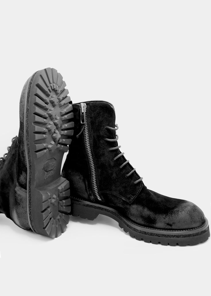 Vibram lightweight sole Light midsole Side zip for style and easy access Waxed laces Signature logo embedded on the tongue Handcrafted In Italy High-top Laced Moto Boots For Streetwear, Leather Lace-up Boots With Zipper For Streetwear, Rugged Black Lace-up Boots For Streetwear, Black Rugged Lace-up Boots For Streetwear, Boots With Rubber Sole For Streetwear, Streetwear Boots With Rubber Sole And Plain Toe, Plain Toe Boots With Rubber Sole For Streetwear, Black Plain Toe Moto Boots For Streetwear, Streetwear Boots With Rubber Sole