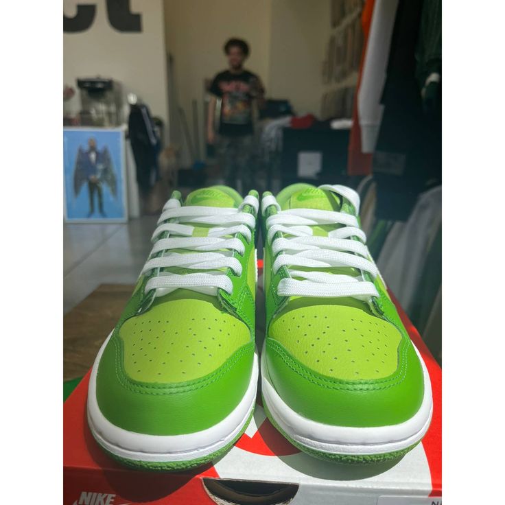 Size 4y Brand New Condition 10/10 On Display In Pallet Nike Dunk Low Chlorophyll, Olive Green Shoes, Nike Sneakers Mens, Nike Flight, Nike Air Max Excee, White Basketball Shoes, Nike Sb Zoom, Nike Air Huarache, New Nike Air