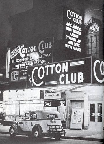 an old black and white photo of the cotton club in new york city at night