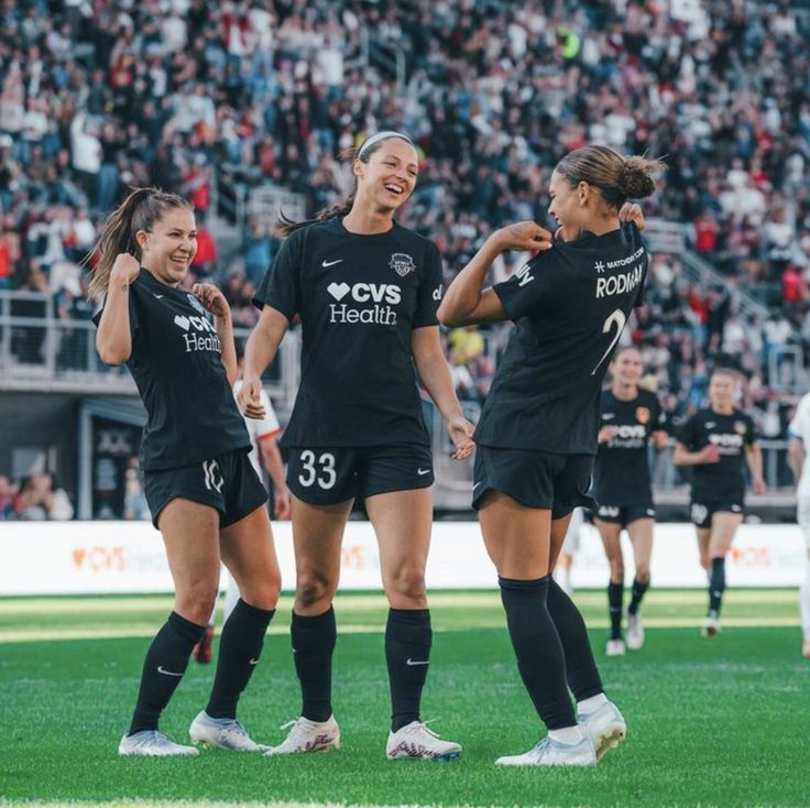 the women's soccer team is congratulating each other after their victory over us state