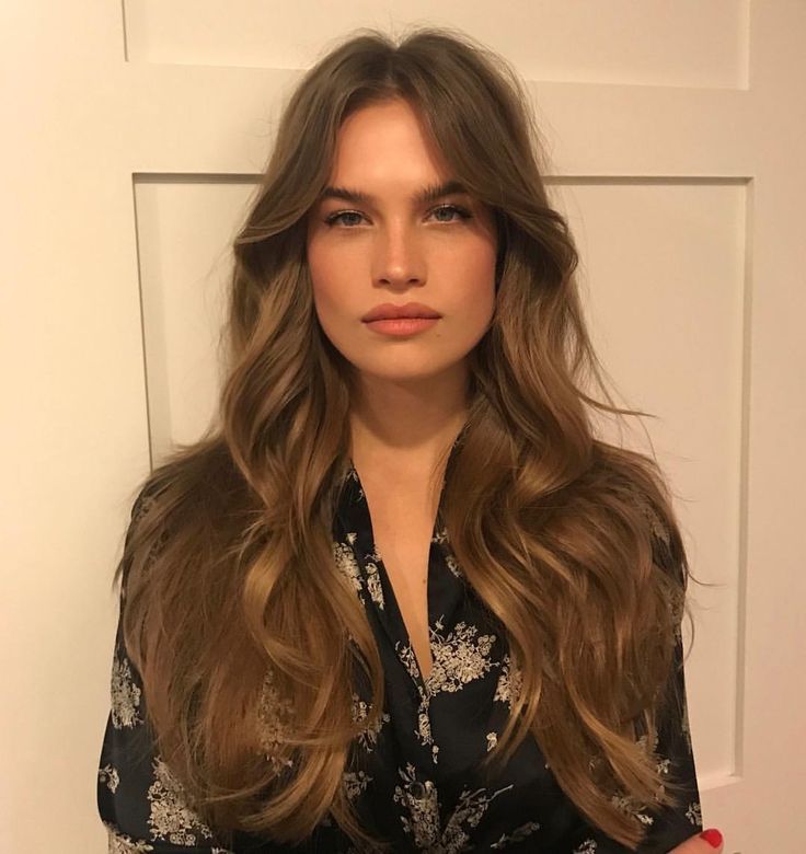 Timeless style. #curtainbangs #brunette #70sstyle Blowout Hair, Loose Curls, Hair Envy, Grunge Hair, Hair Dos, Gorgeous Hair, Hair Day, Hair Tools, Wavy Hair